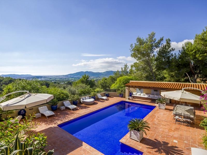 Luxurious Villa in Can Furnet  Ibiza with guests and staff house